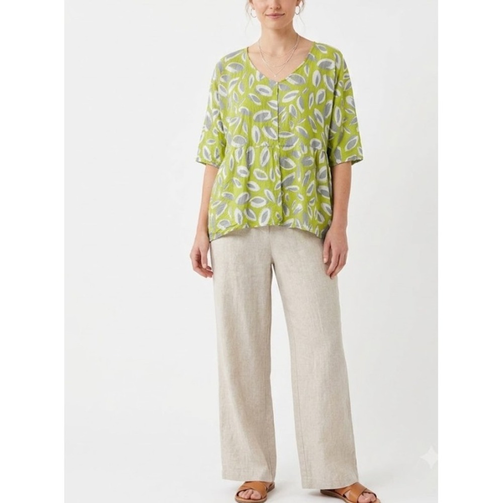 Chalet et Ceci Top XS Green Abstract Leaf Print Crinkle Textured Oversized Artsy